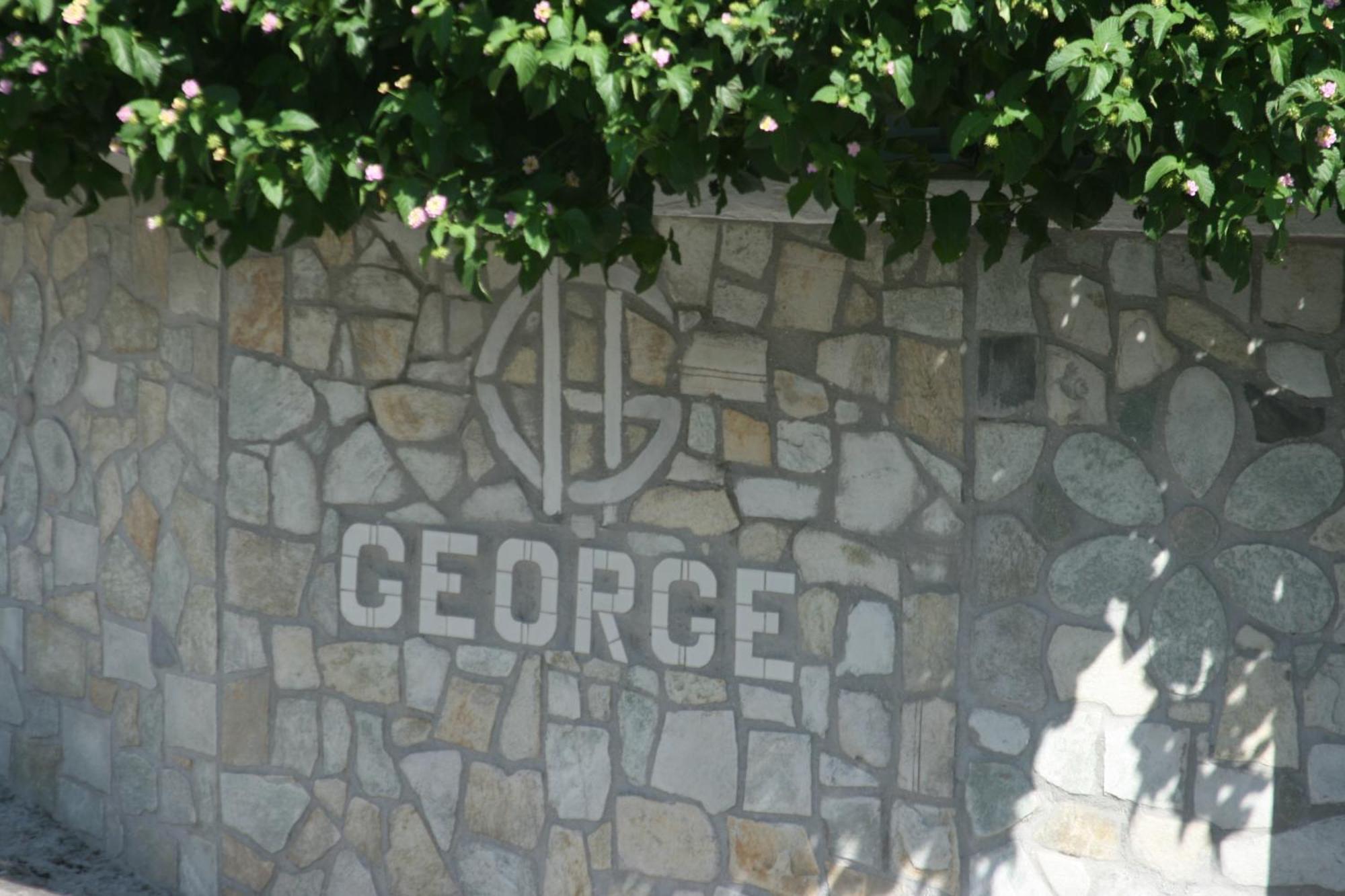 George Apartments Livadia  المظهر الخارجي الصورة