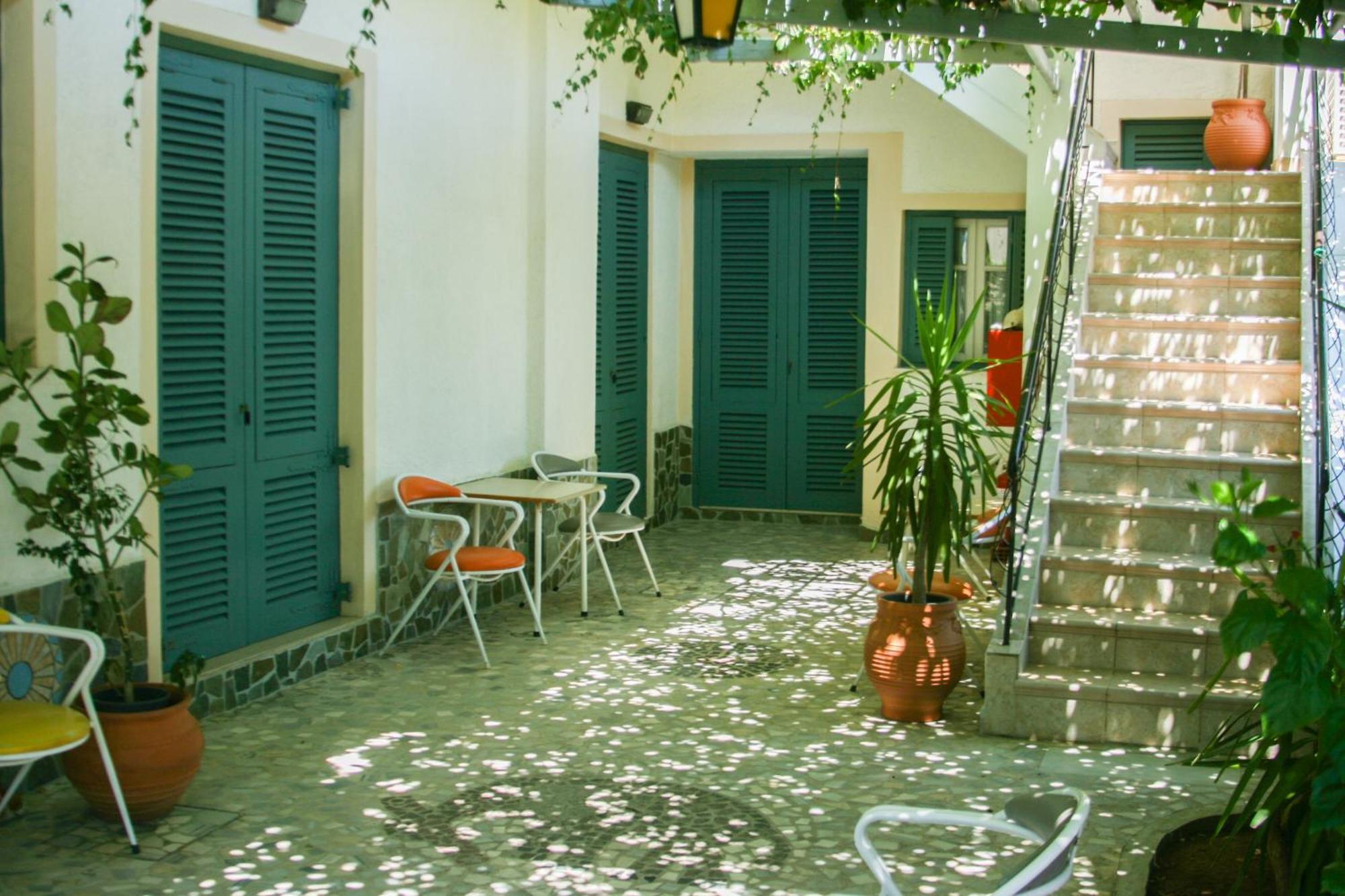George Apartments Livadia  المظهر الخارجي الصورة