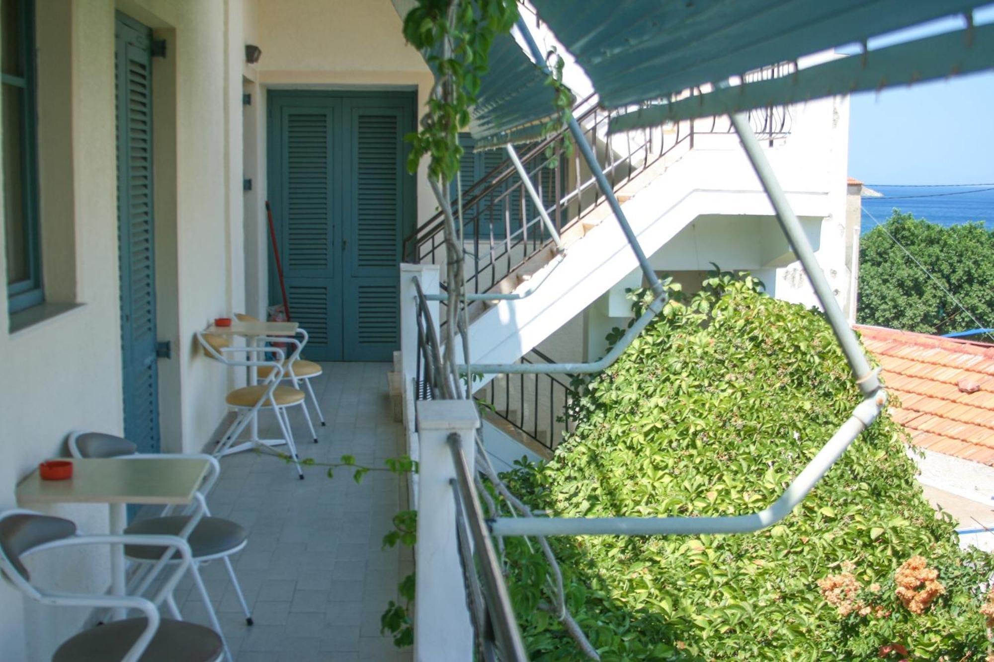 George Apartments Livadia  المظهر الخارجي الصورة