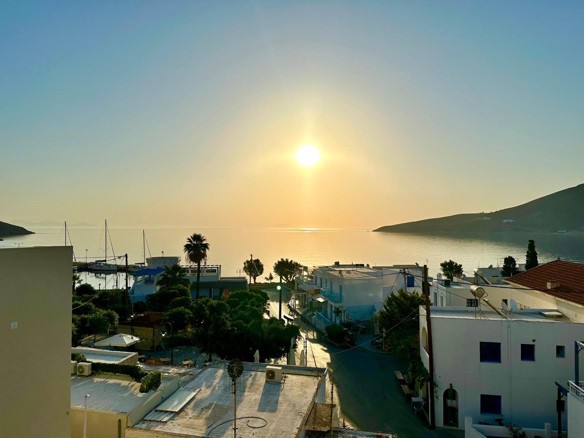 George Apartments Livadia  المظهر الخارجي الصورة