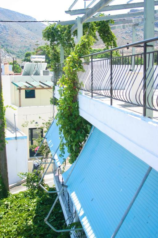 George Apartments Livadia  المظهر الخارجي الصورة